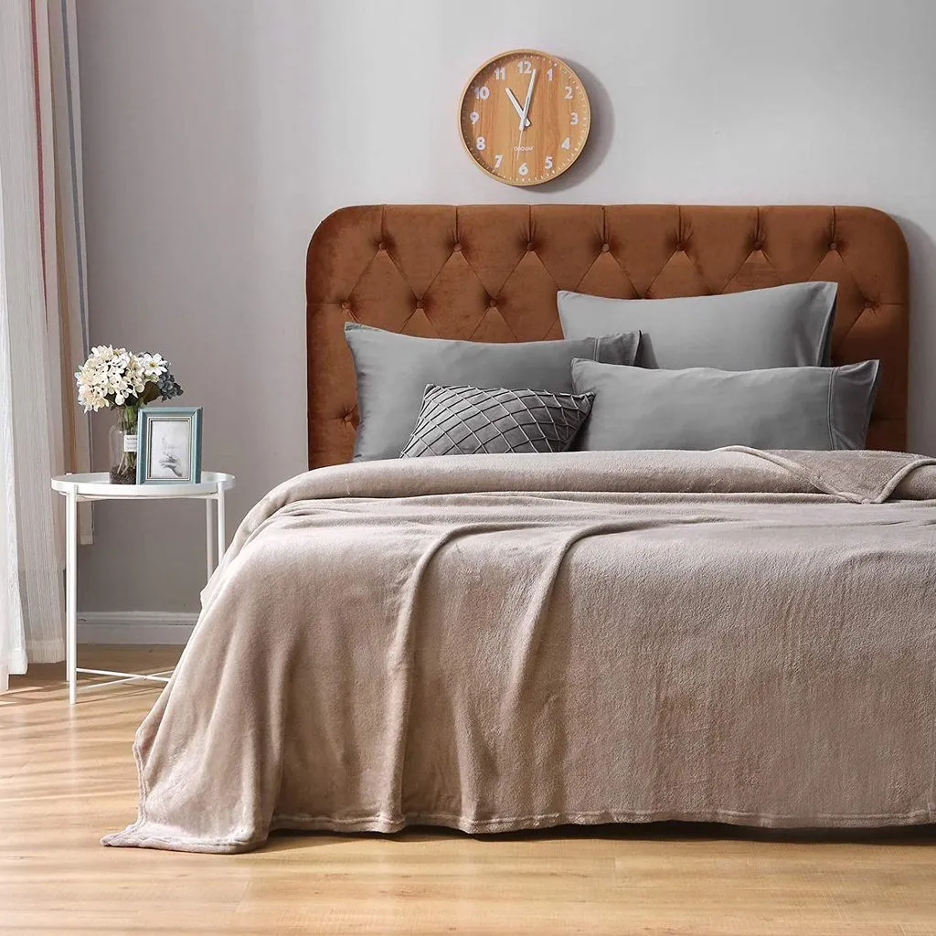 Microfiber Soft Fleece Blanket -Comfy for All Seasons